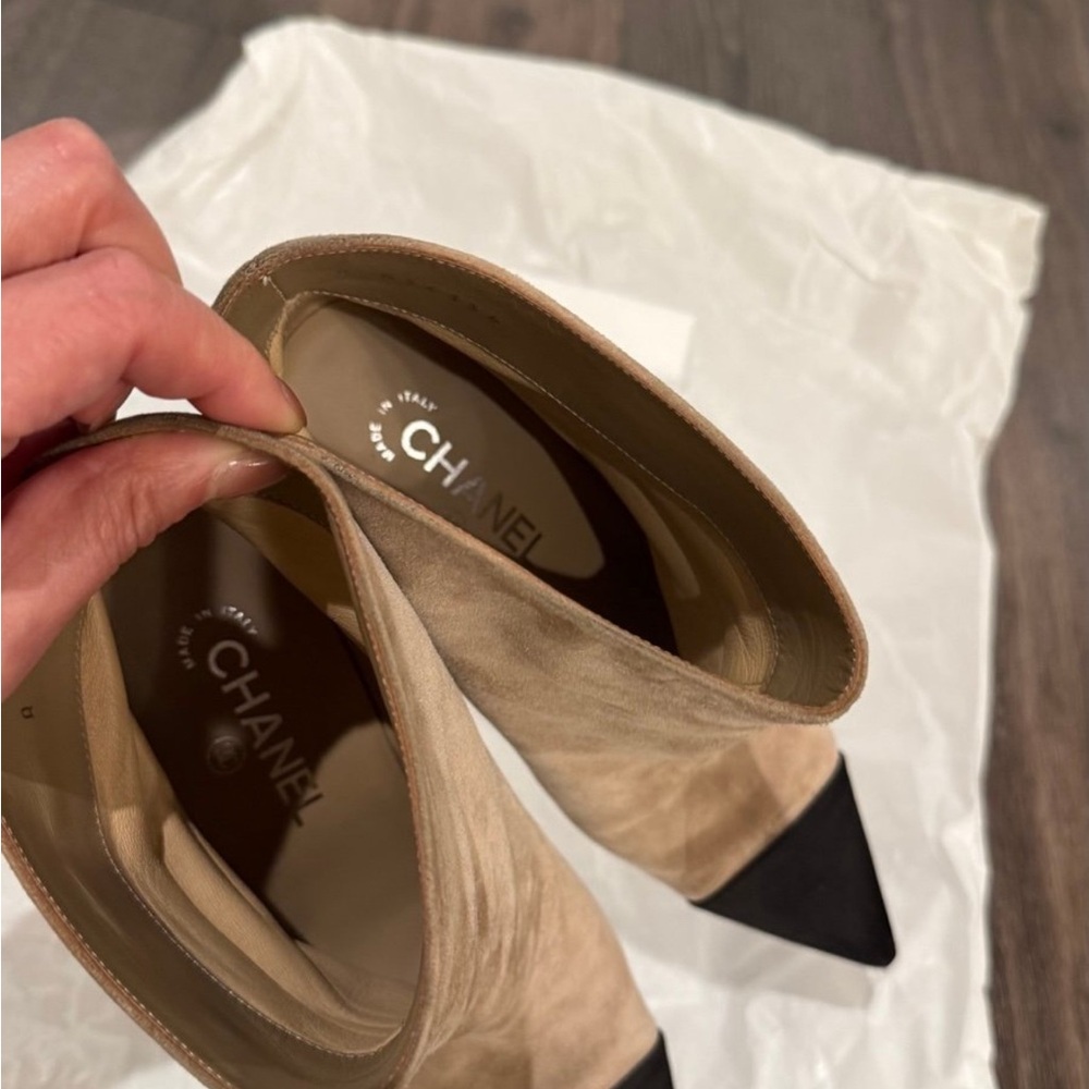 CHANEL Suede Beige and Black Ankle Booties - Picture 6 of 8